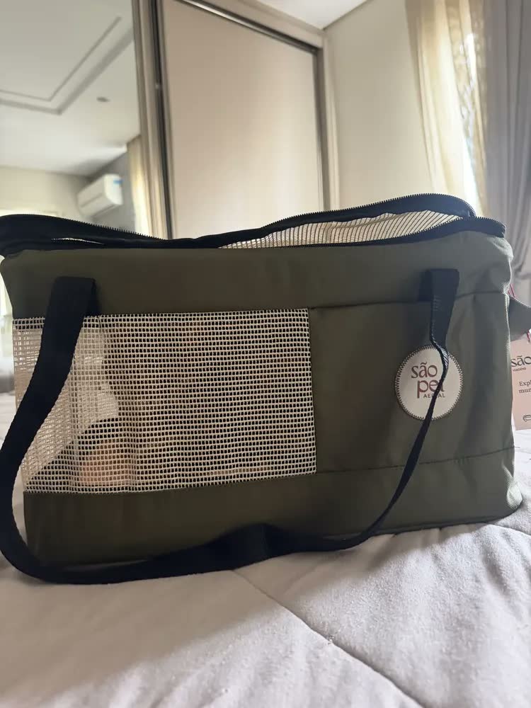 foto de Bolsa Transporte Flexível São Pet Para Viagem Aérea Raças Pequenas e Médias