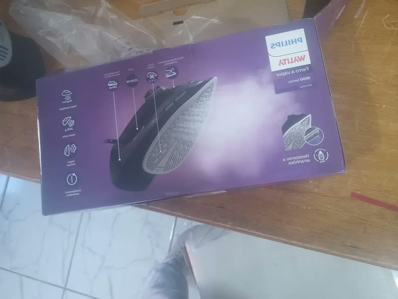 foto de Ferro de Passar Roupas A Vapor Philips Walita Dst5040 Série 5000 1470W Preto