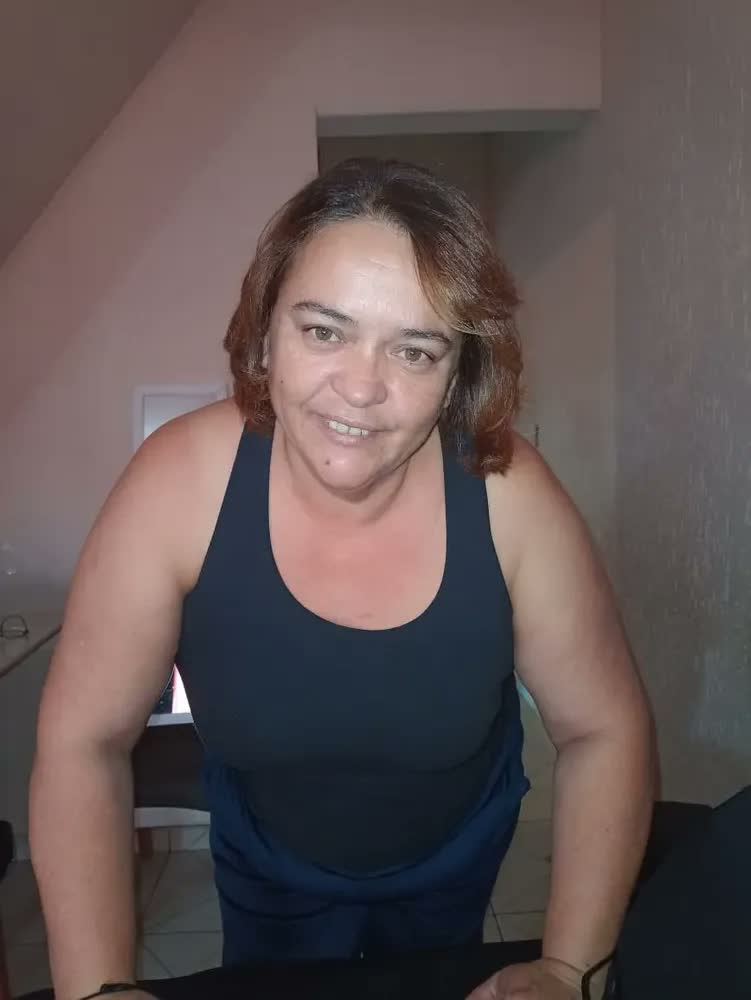 foto de Escova Oval Secadora Modeladora E Volumizadora Easy - Taiff Cor Pink Voltagem
