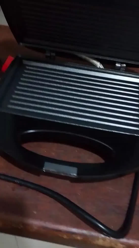 foto de Sanduicheira Elétrica Mallory Classic Grill– 2 em 1