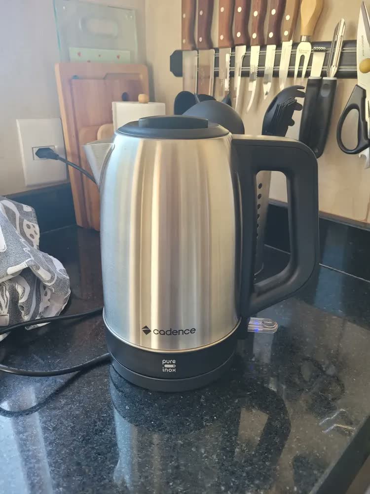 foto de Chaleira Elétrica Cadence Pure Inox 1,7l Cel810 Prateado