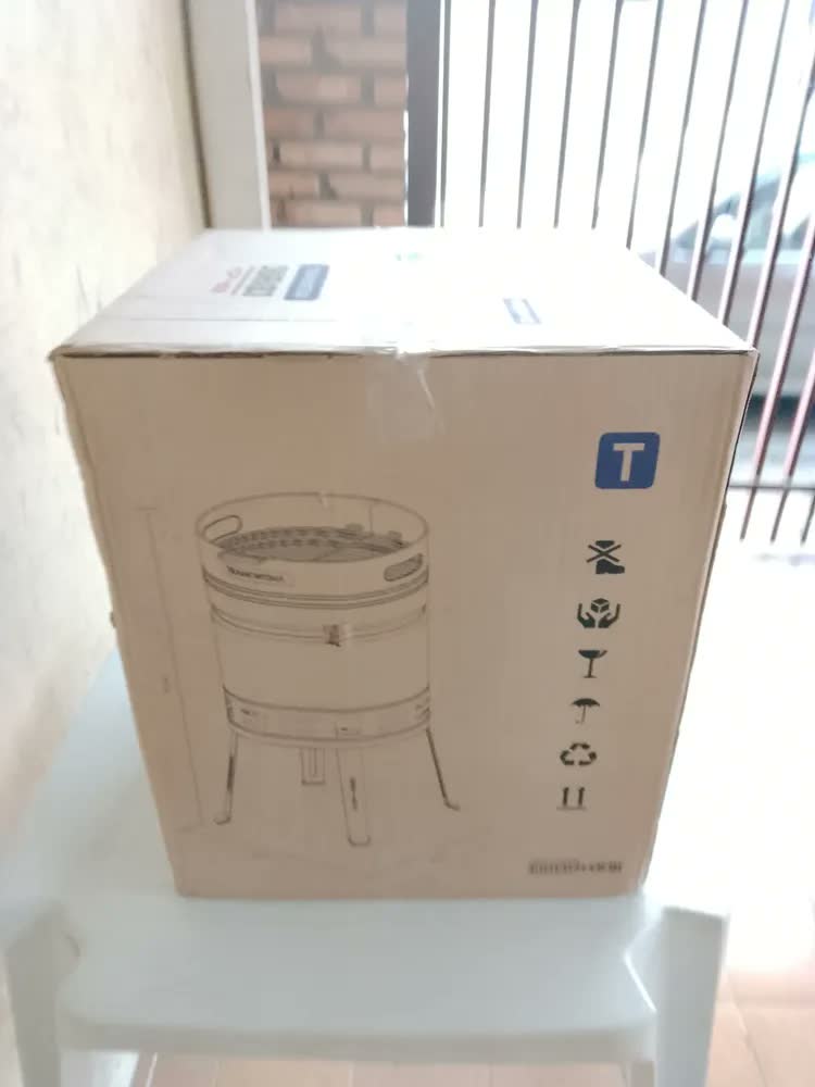 foto de Churrasqueira a Carvão Tramontina TCP 400 em Aço Inox com Bandeja para Carvão em Aço Esmaltado