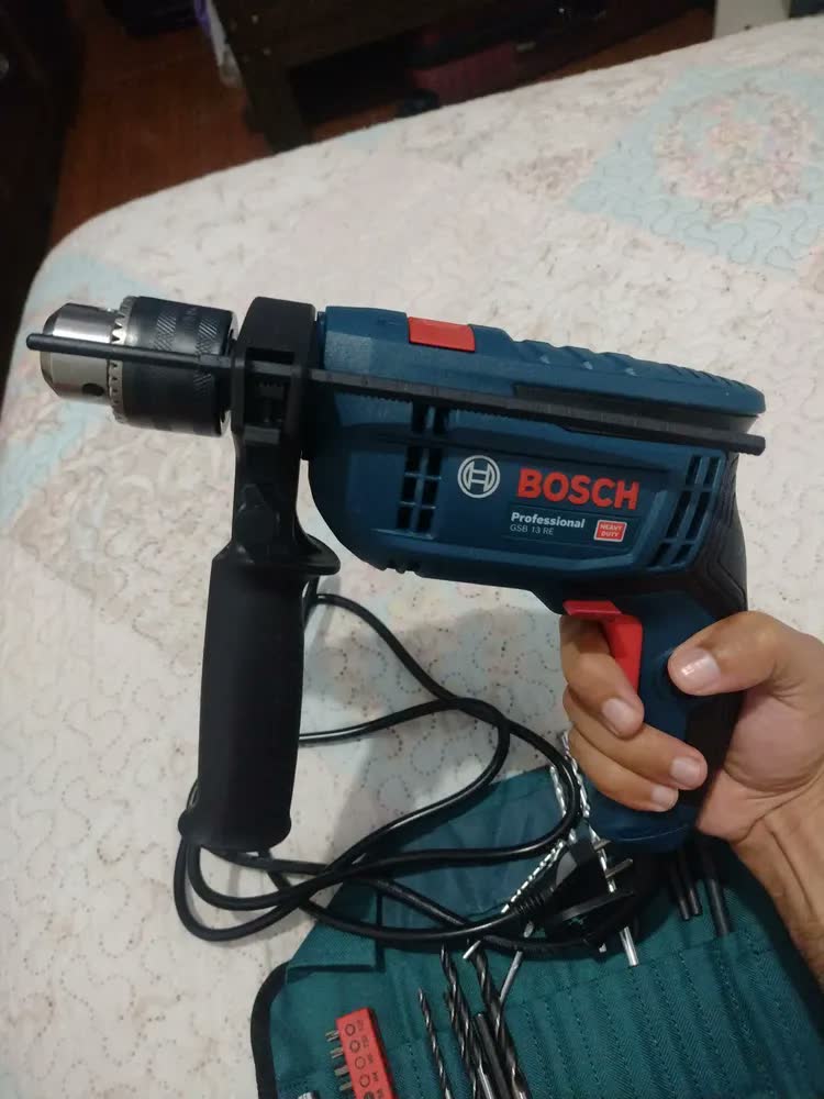 foto de Furadeira De Impacto Gsb 13 Re Bosch Azul