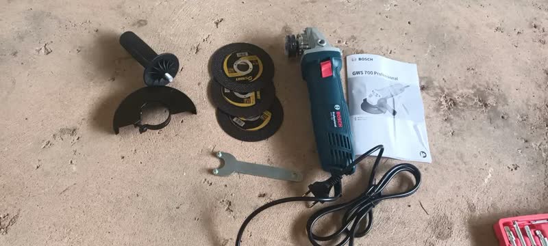 foto de Bosch Gws 700 710w Cor azul esmeril