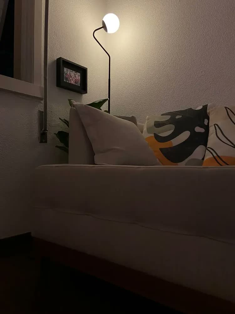 foto de Luminária De Coluna Abajur Piso Chão Globo Koma Preto
