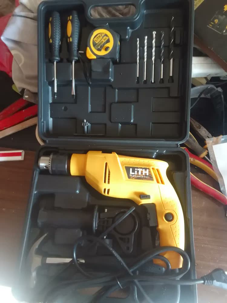 foto de Furadeira De Impacto 1/2 Pol 720w Com Maleta Acessórios