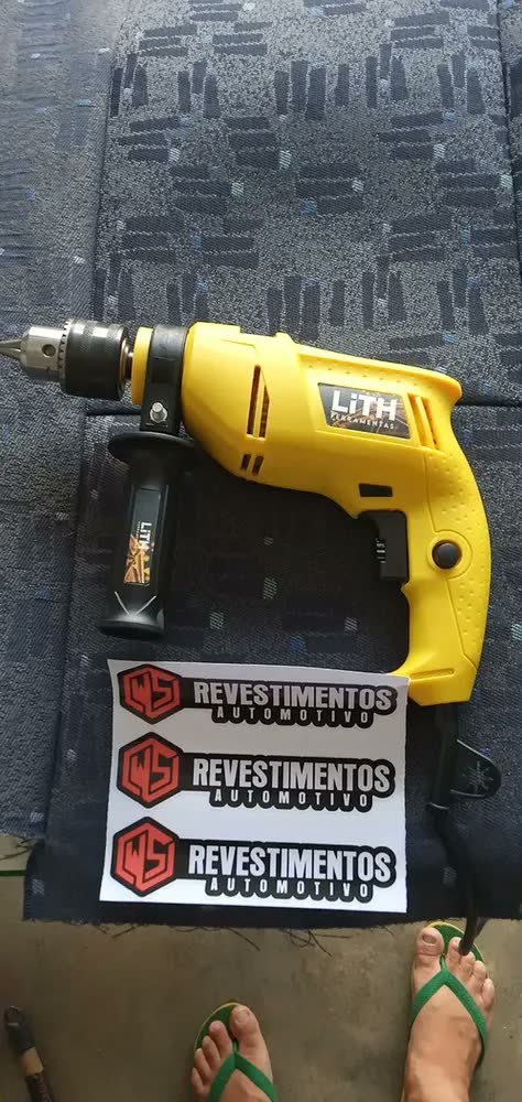 foto de Furadeira De Impacto 1/2 Pol 720w Com Maleta Acessórios