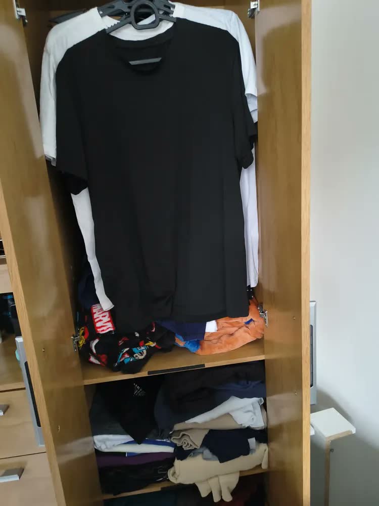 foto de Guarda Roupa Com Espelho 4 Portas 4 Gavetas 2218 Araplac Cor Branco/Lil?s