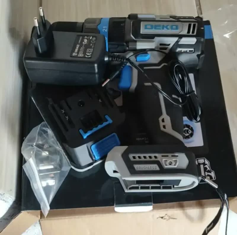 foto de Parafusadeira de Impacto Deko com Bateria 1,5Ah Li-ion Azul