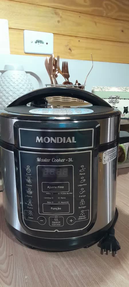 foto de Panela De Pressão Elétrica Digital 3L Mondial 700W - PE-40