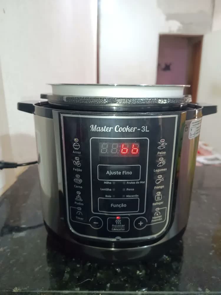 foto de Panela De Pressão Elétrica Digital 3L Mondial 700W - PE-40