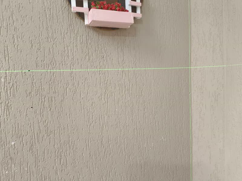 foto de Nível a Laser Verde 70 Metros 20V Dewalt Modelo DCLE34030GB 360º 3 Linhas