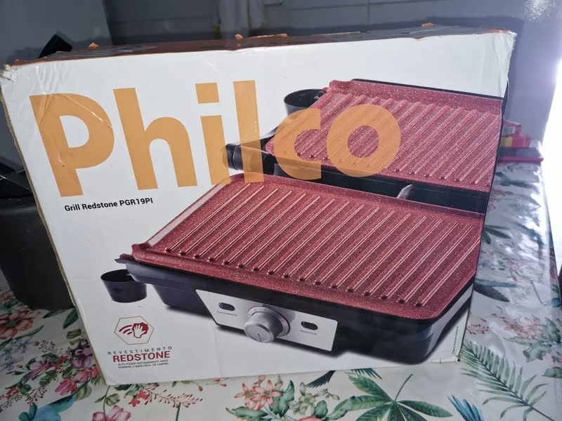 foto de Grill PGR19PI Revestimento Redstone 7 temperaturas 1000W Philco
