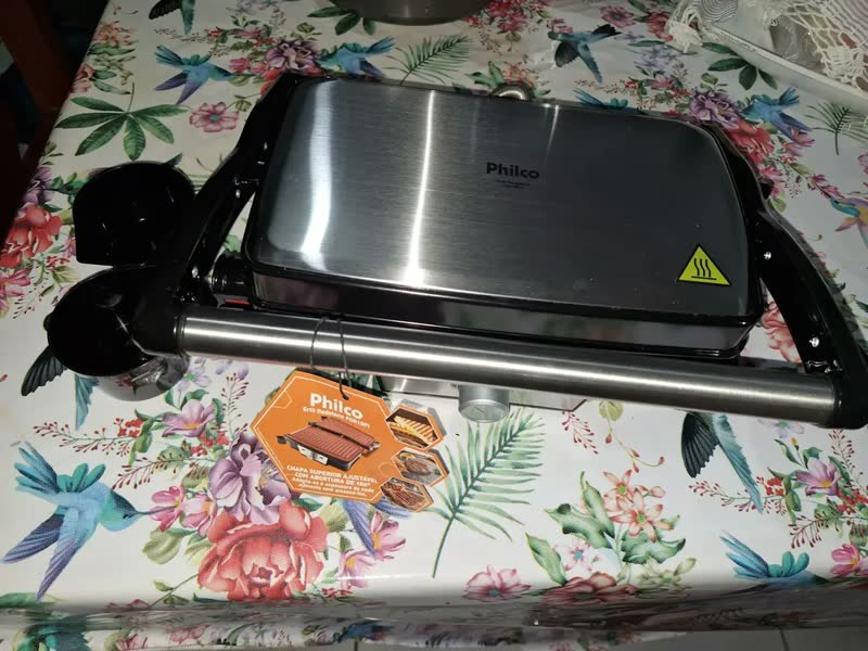 foto de Grill PGR19PI Revestimento Redstone 7 temperaturas 1000W Philco
