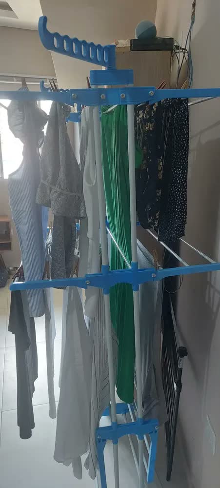 foto de Varal Vertical De Chão 3 Andares Em Metal 70x126x64cm Cor Azul Futuro Casa