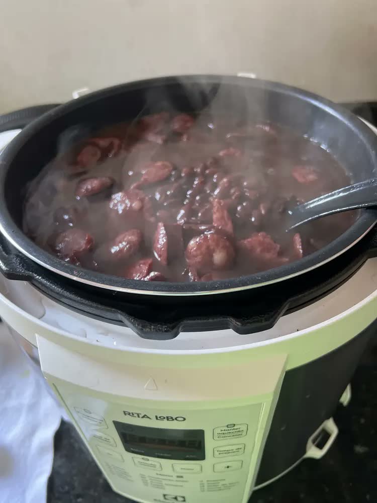 foto de Panela Pressão Elétrica Electrolux 6l Branca (pcc21) - Cor Branco Frequência 60 Mhz