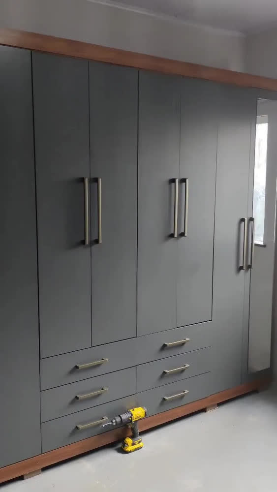 foto de Guarda Roupa Casal 8 Portas 6 Gavetas Master Com Espelho E