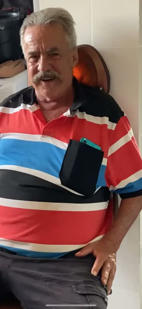 foto de Massageador Travesseiro Elétrico Corporal Pescoço Lombar