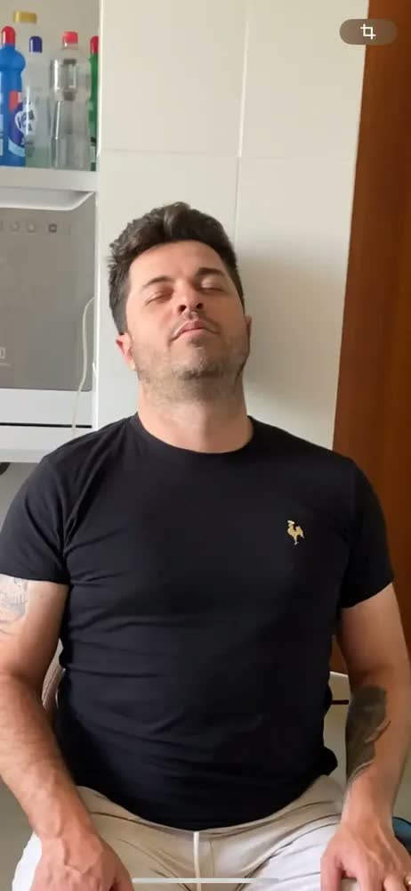 foto de Massageador Travesseiro Elétrico Corporal Pescoço Lombar