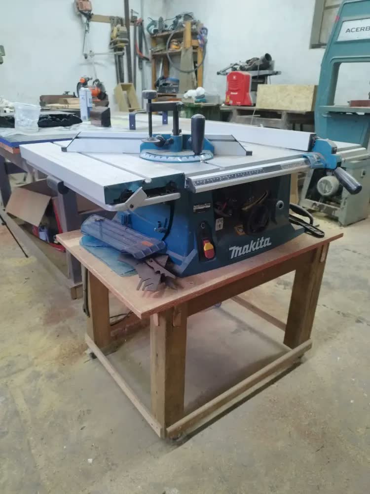foto de Serra Circular Bancada 255mm 10 Pol. 1500w Mlt100 Makita