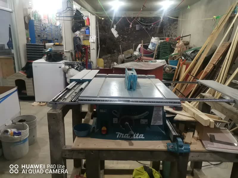 foto de Serra Circular Bancada 255mm 10 Pol. 1500w Mlt100 Makita