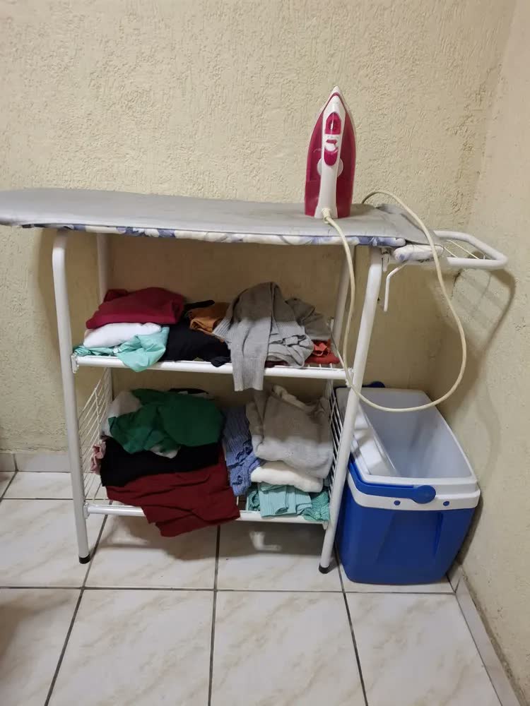 foto de Tabua Mesa De Passar Roupa Grande Extra Forte Com Armarinho