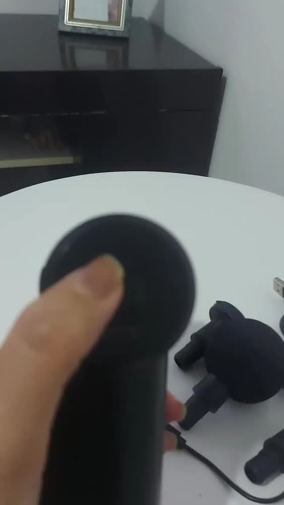 foto de Massageador Tomate Pistola de Massagem Miofascial 4 Pontas 6 Velocidades