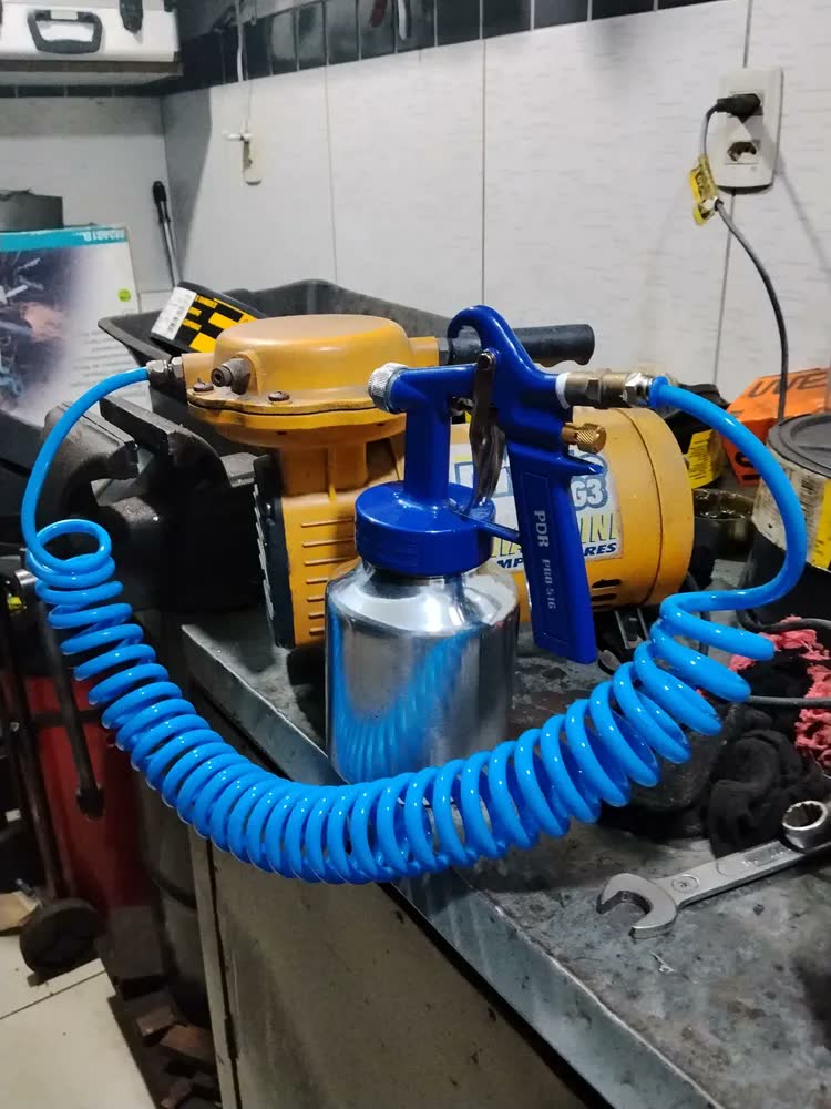 foto de Pistola De Pintura Ar Direto Pro-516 Pdr Bico 1,2mm 1litro Cor Azul