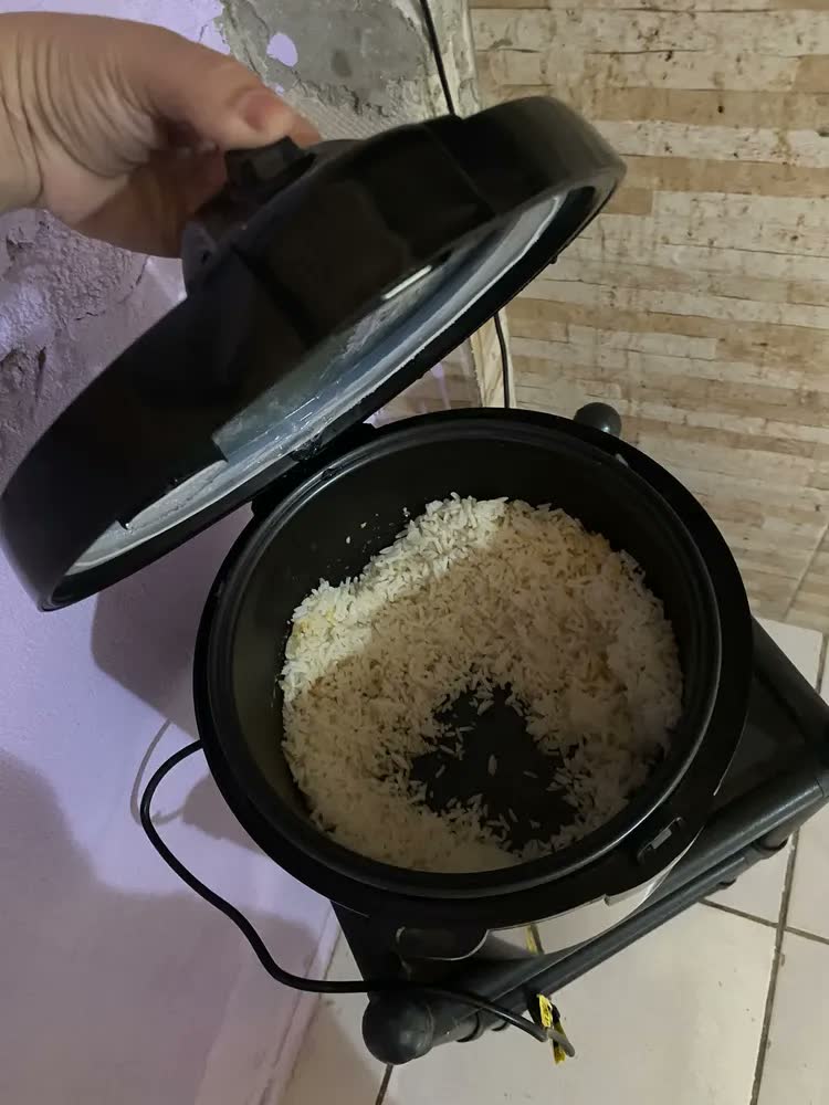 foto de Panela Elétrica De Arroz Eos 10 Xicaras Inox Preta Clear Glass EPA10PI