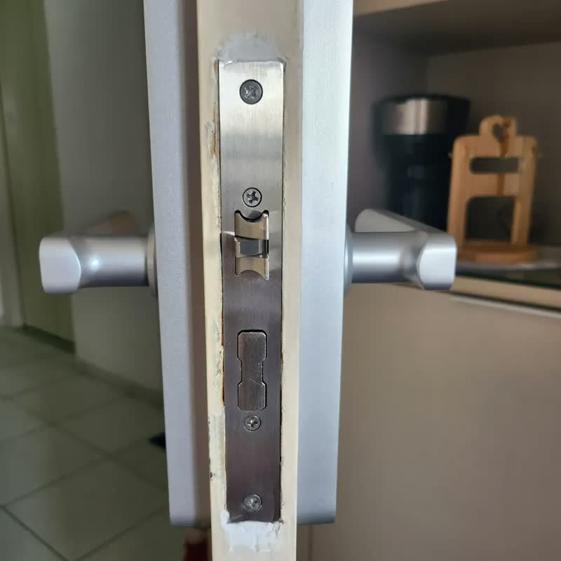 foto de Fechadura Digital Elsys ESF-4000B Wi-Fi com Biometria, Senha e App na Cor Prata