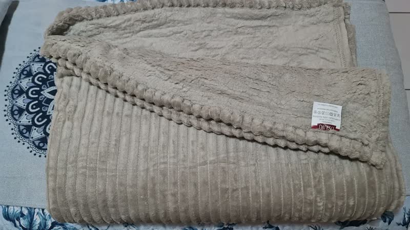 foto de Cobertor Casal Sherpa Jolitex Ternille Dyuri Bege 1,80x2,20m Hipoalergênico