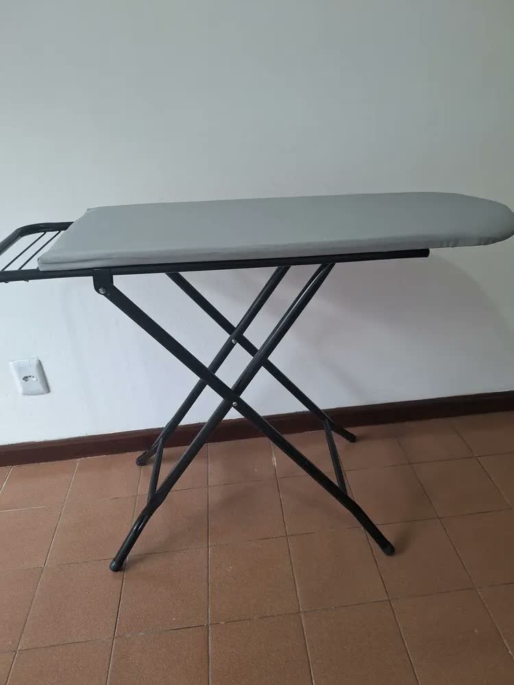 foto de Tábua de Passar Roupa Machado Dobrável 105cm Com Porta-Ferro Reforçada