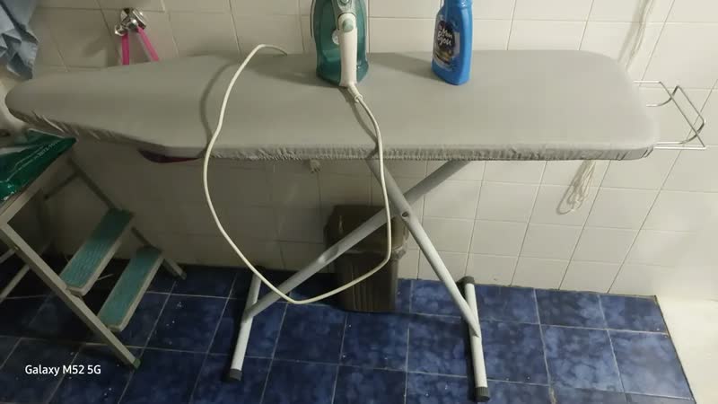 foto de Tábua De Passar Mesa Aço 13 Regulagens Dobrável Com Porta-Ferro Lenox