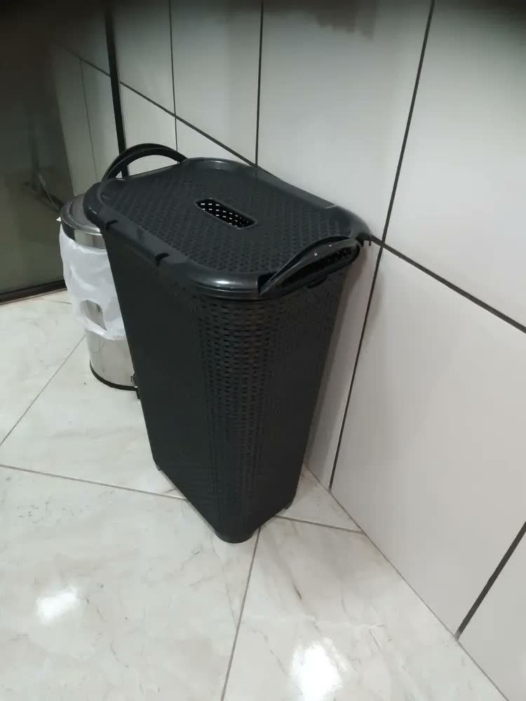 foto de Cesto Para Roupas Roupeiro Organizador Rattan Vime 50 Litros Cor Branco