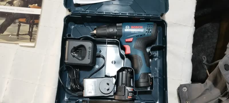 foto de Furadeira de impacto Bosch Gsb 120-li 12v + estojo azul
