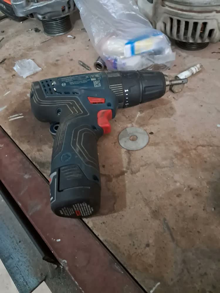 foto de Furadeira de impacto Bosch Gsb 120-li 12v + estojo azul