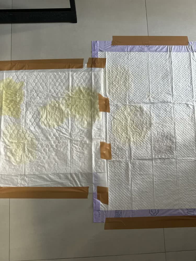 foto de Tapete higiênico para cães ultra pads lavanda 80cm x 60cm Petlike com 30 unidades