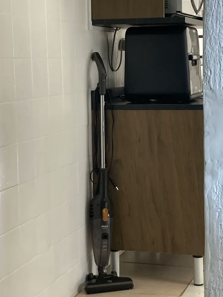 foto de Aspirador De Pó Vertical Pas1450c 2 Em 1 1300w Cor Cinza Philco