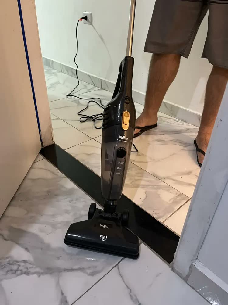 foto de Aspirador De Pó Vertical Pas1450c 2 Em 1 1300w Cor Cinza Philco