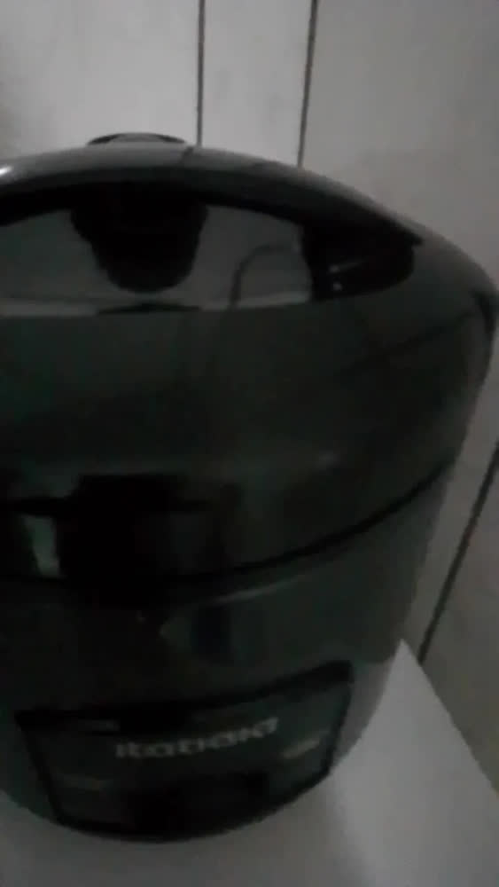 foto de Panela Elétrica De Arroz Eos 5 Xícaras Branca Cor Branco Frequência 60hz