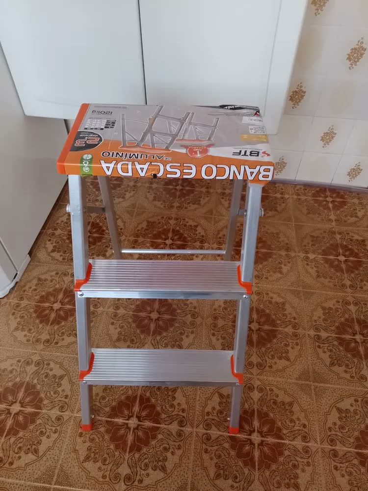foto de Banco Escada Alumínio 3 Degraus Botafogo Altura 2m Cinza