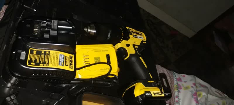 foto de DeWalt DCD7781D2 – Furadeira / Parafusadeira 20 V Bivolt, 13 mm (½