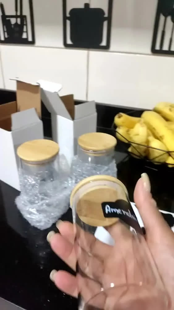 foto de Kit Com 3 Potes Herméticos De Vidro Com Tampa Bambu 300ml