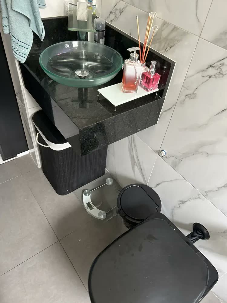 foto de Cesto De Roupa Suja De Bambu Com Tampa E Alças 50 Litros