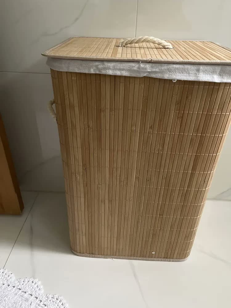 foto de Cesto de Roupa Retangular de Bambu Jolitex com Tampa para Lavanderia