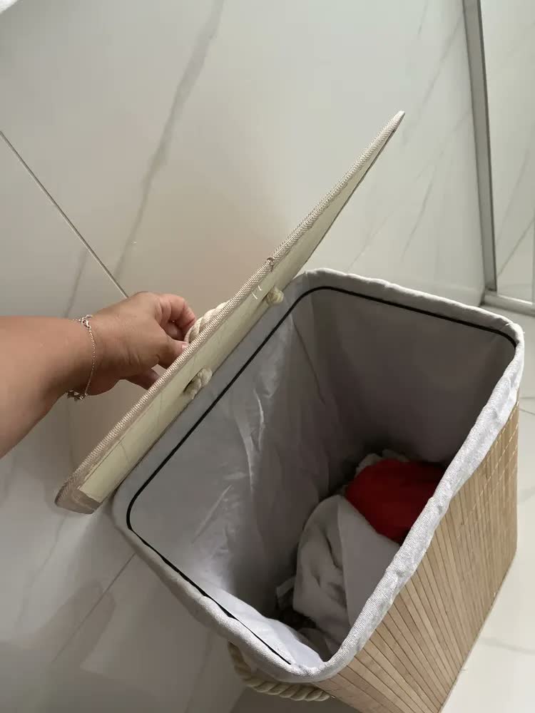 foto de Cesto de Roupa Retangular de Bambu Jolitex com Tampa para Lavanderia