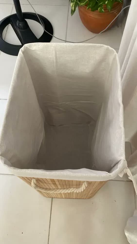 foto de Cesto de Roupa Retangular de Bambu Jolitex com Tampa para Lavanderia