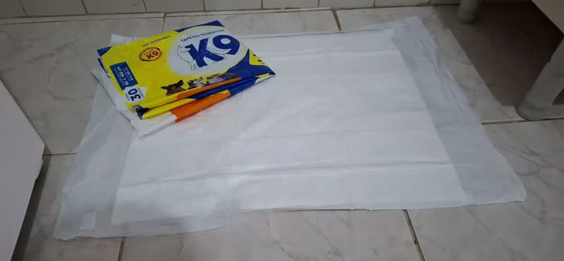 foto de Tapete Higiênico K9 80x60cm Cães Gatos Absorvente 30 Unidades