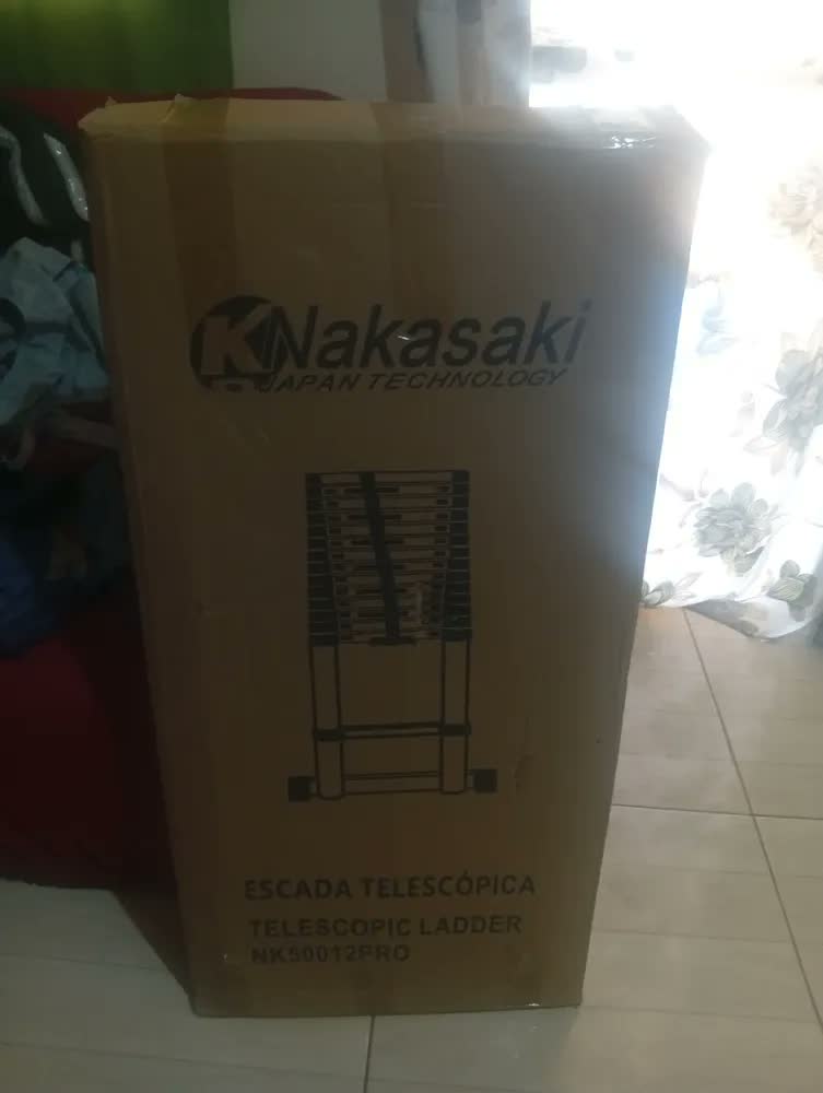 foto de Escada Telescópica Alumínio 5m Nakasaki 13 Degraus Multifuncional