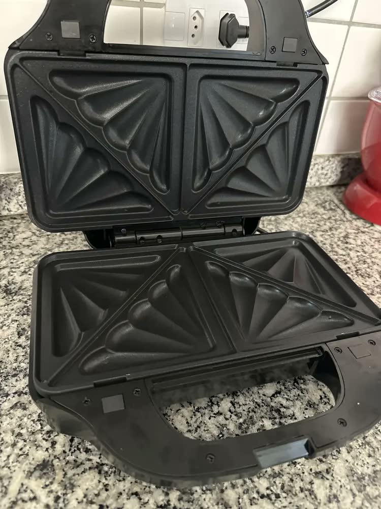 foto de Grill E Sanduicheira Philco Pgr17pi Chapas Removíveis 900w Cor Preto
